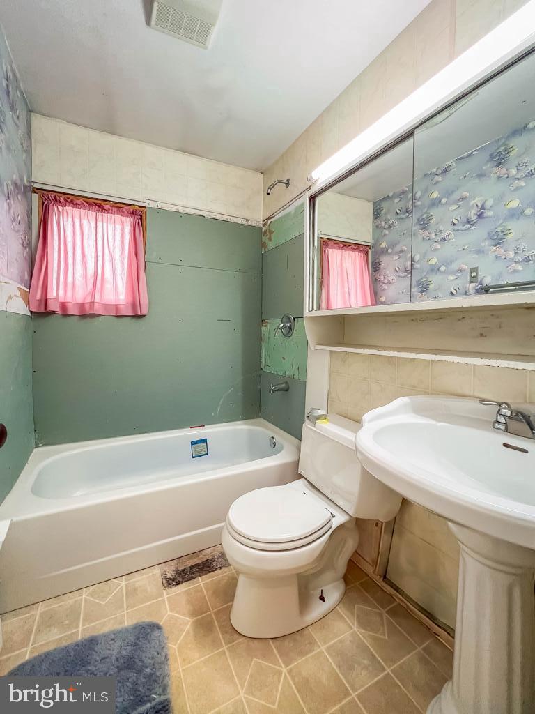 LAKESIDE - Residential