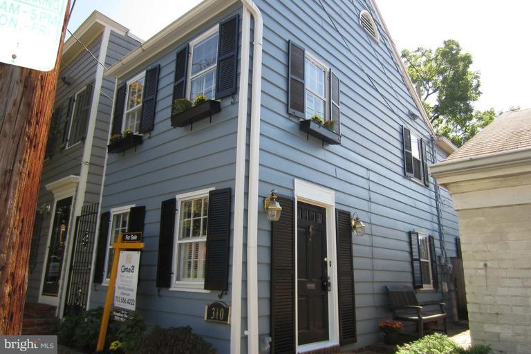 THOMAS SHELTON ESTATE - Residential Lease