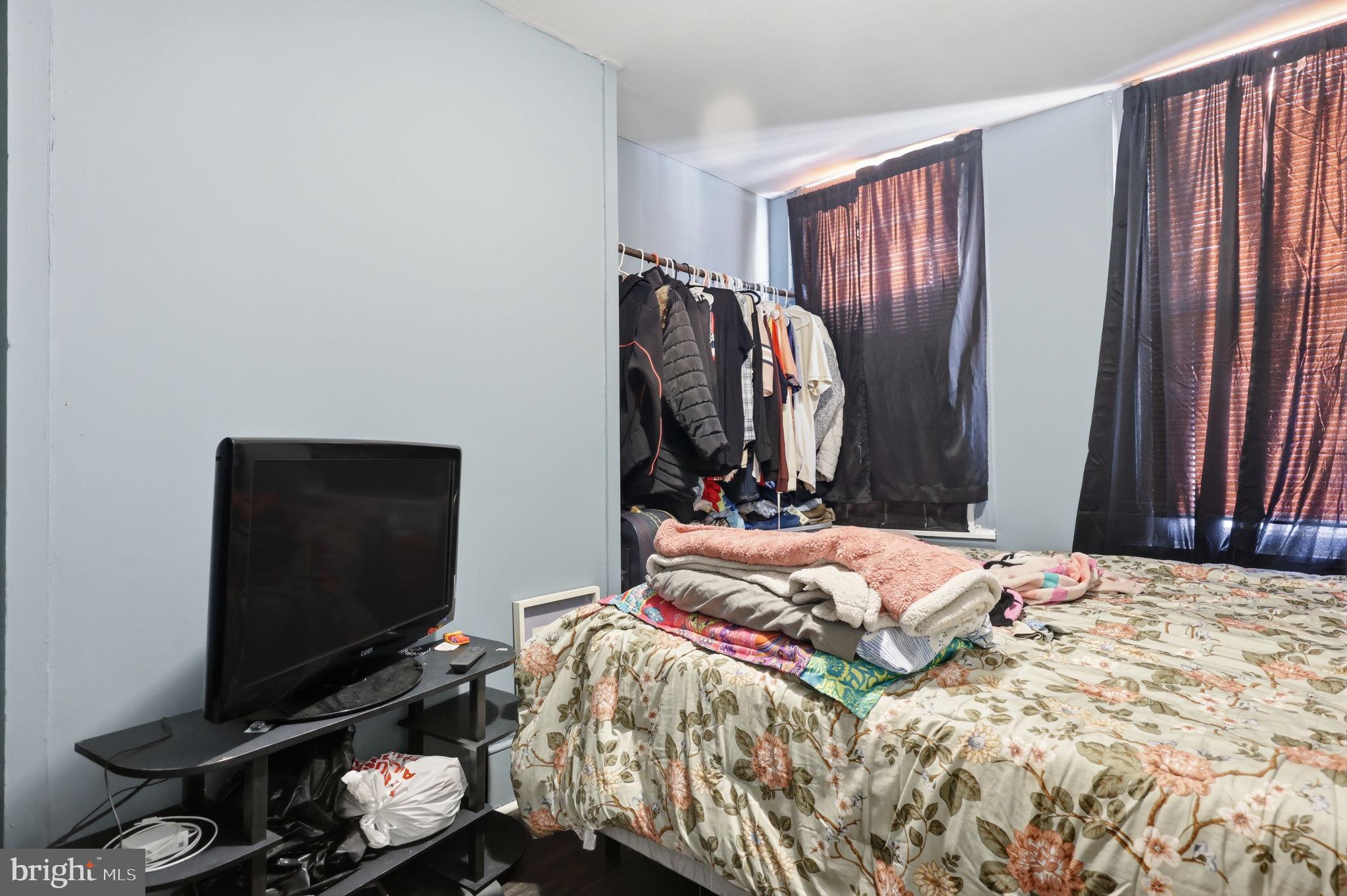 KENSINGTON - Residential Income