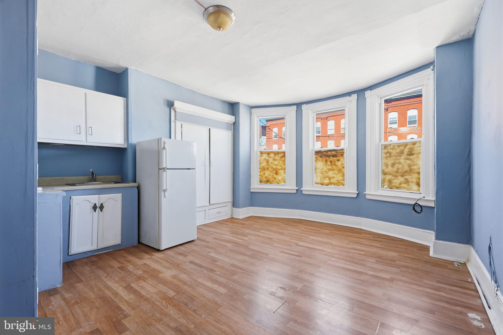 KENSINGTON - Residential Income