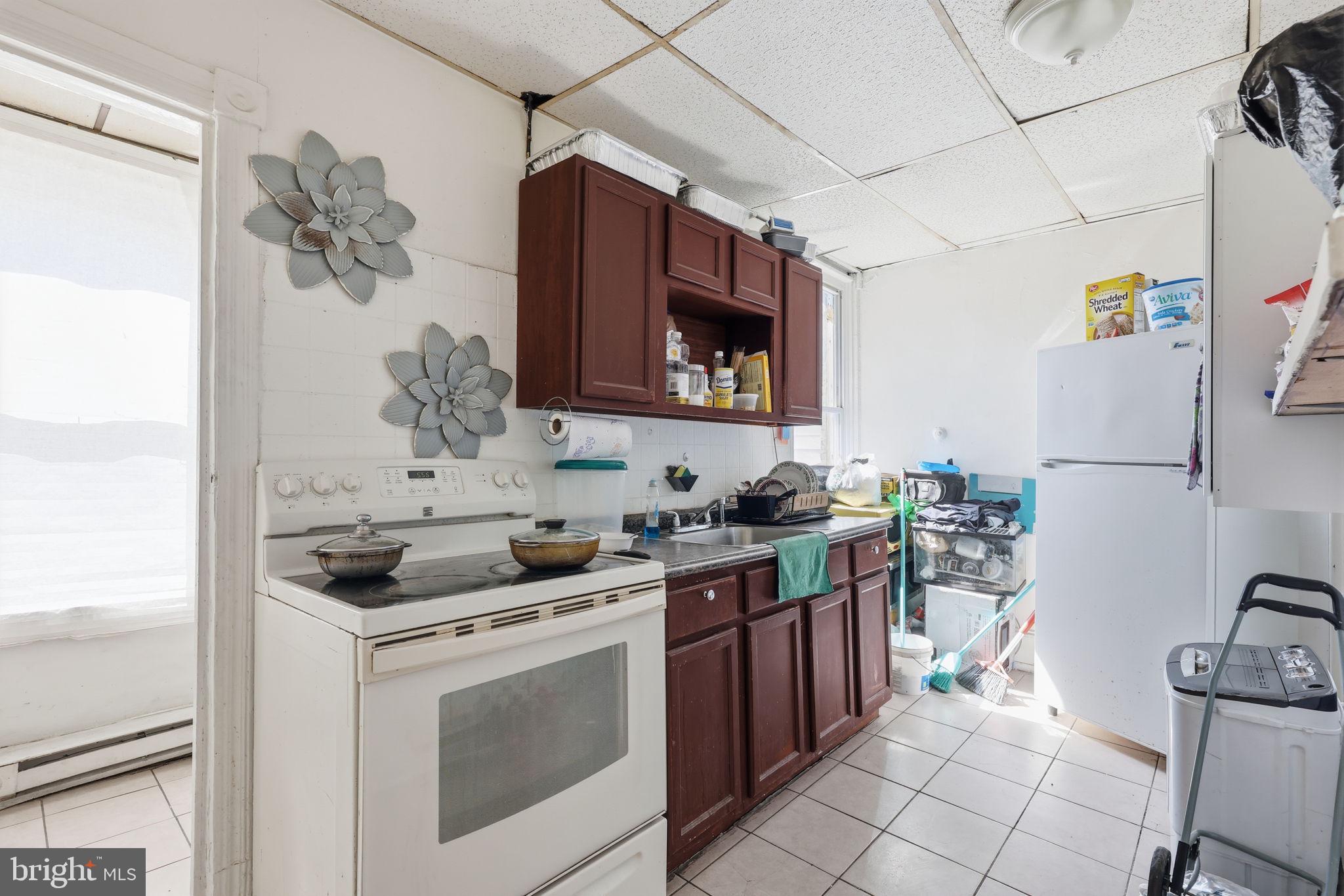 KENSINGTON - Residential Income