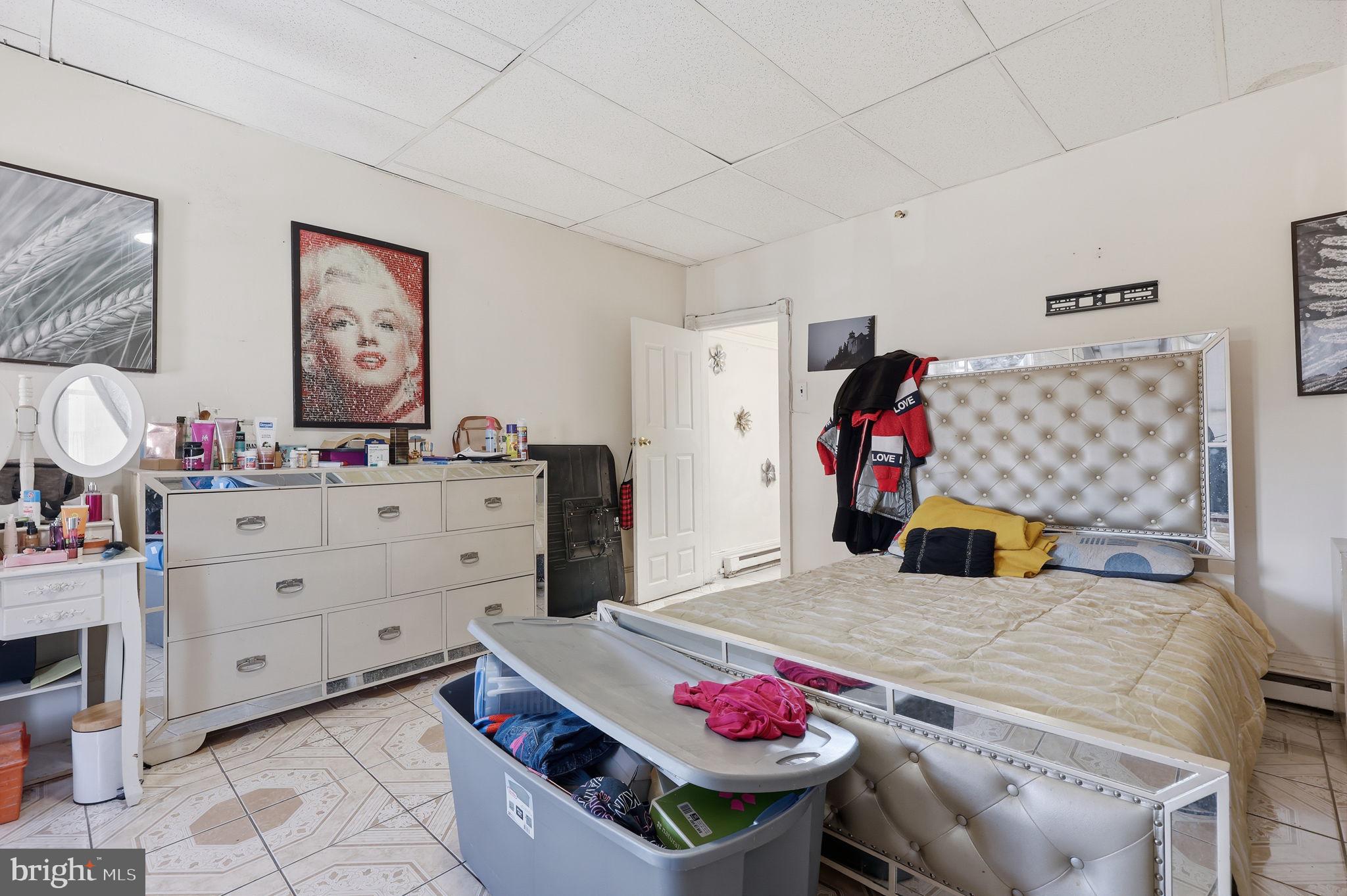 KENSINGTON - Residential Income