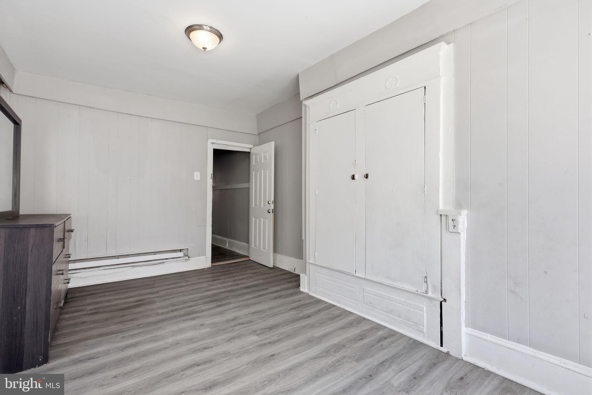 KENSINGTON - Residential Income