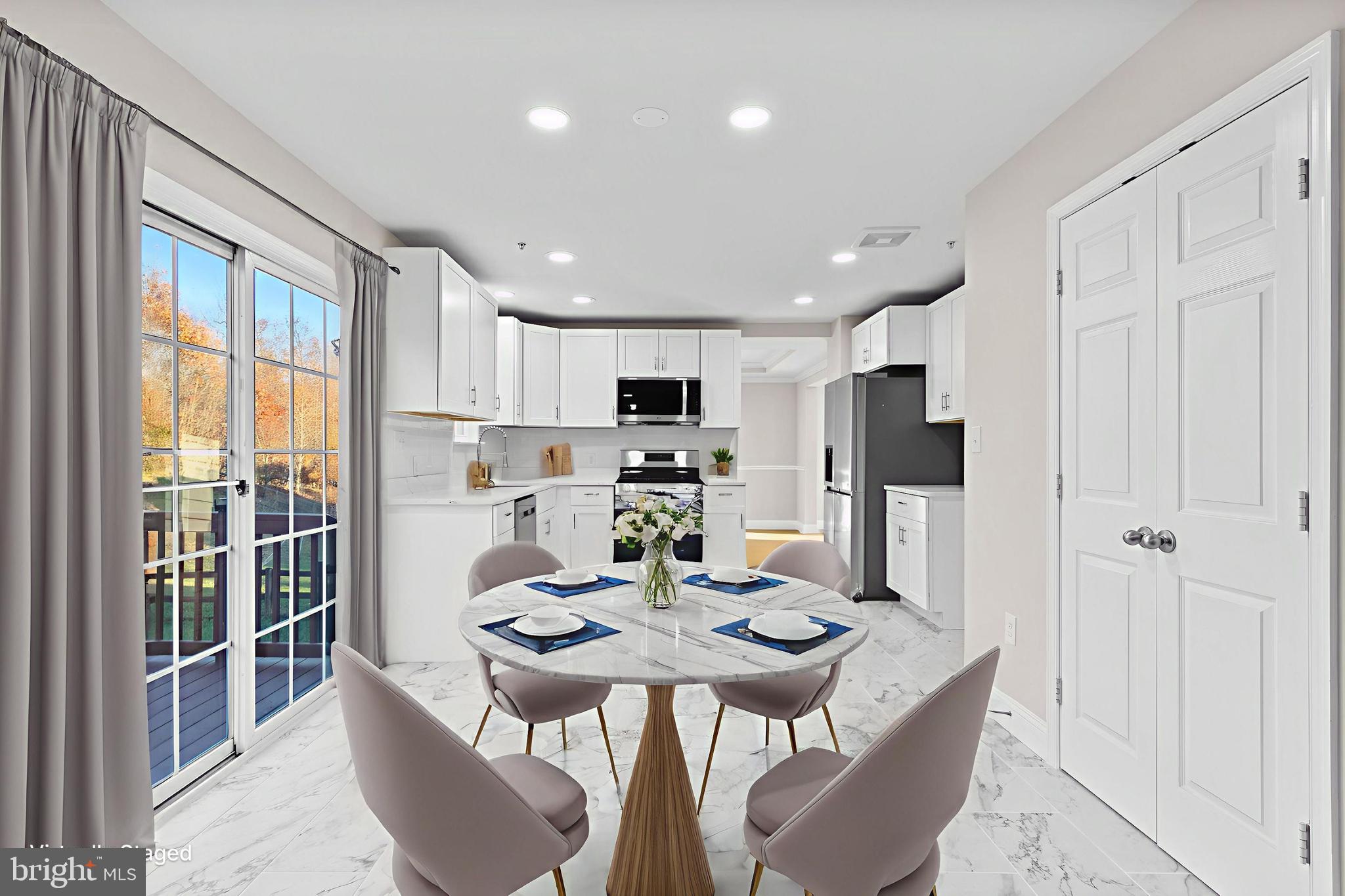 2514 HIGHCREST COURT