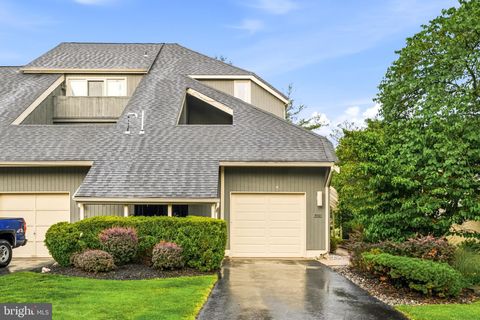 Condo For Sale - 932 Chanticleer<br/> CHERRY HILL, NJ 08003