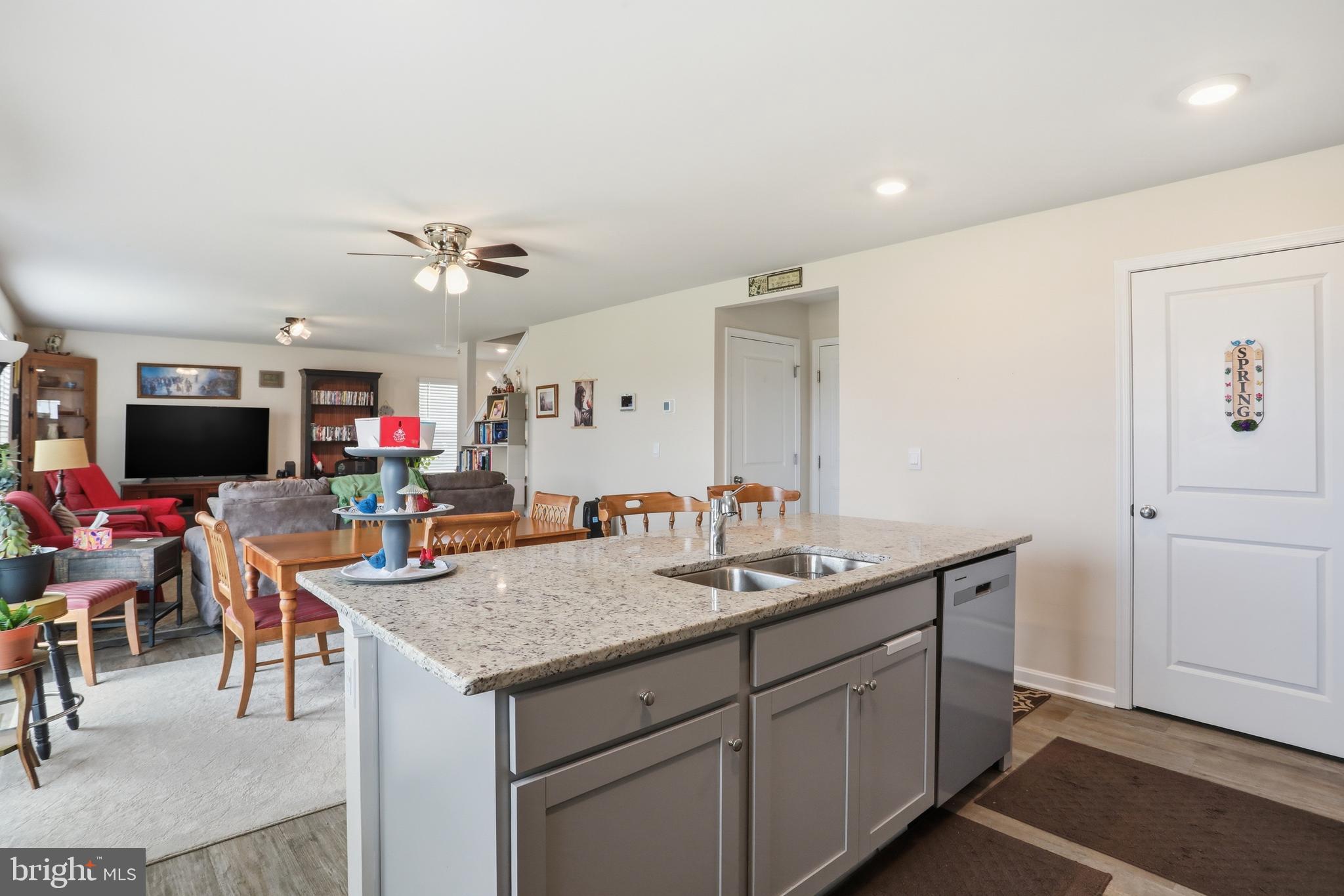 COYOTE RUN - Residential
