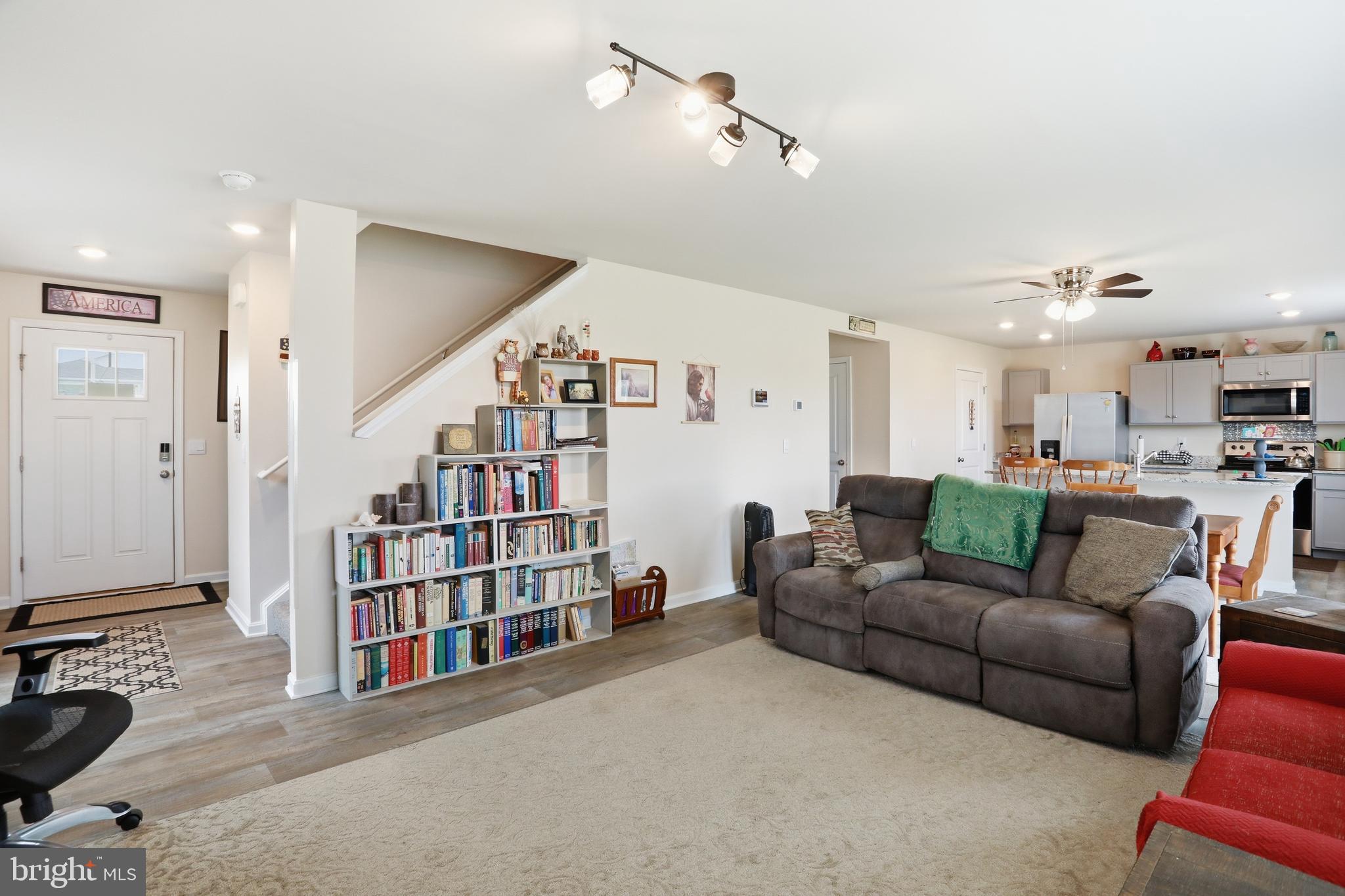 386 MESA COURT