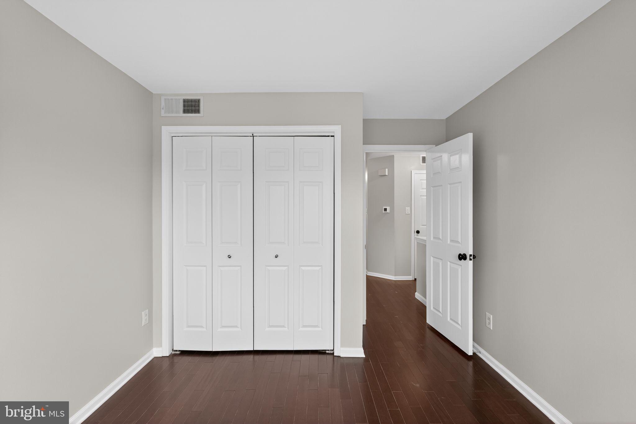 VILLAGE SHIRES - Residential Lease