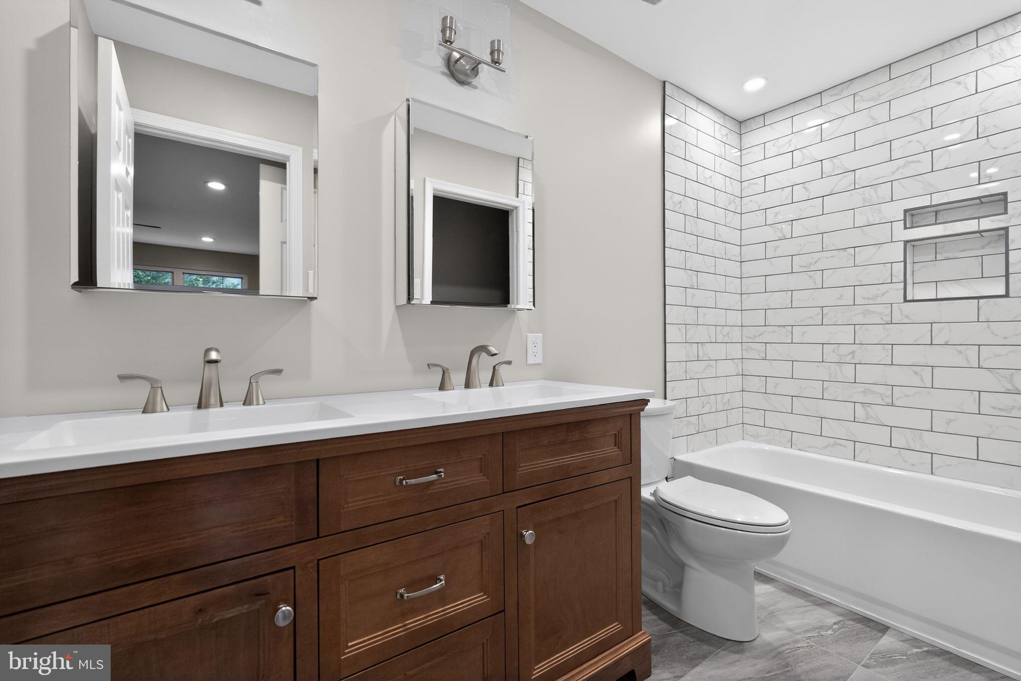 VILLAGE SHIRES - Residential Lease