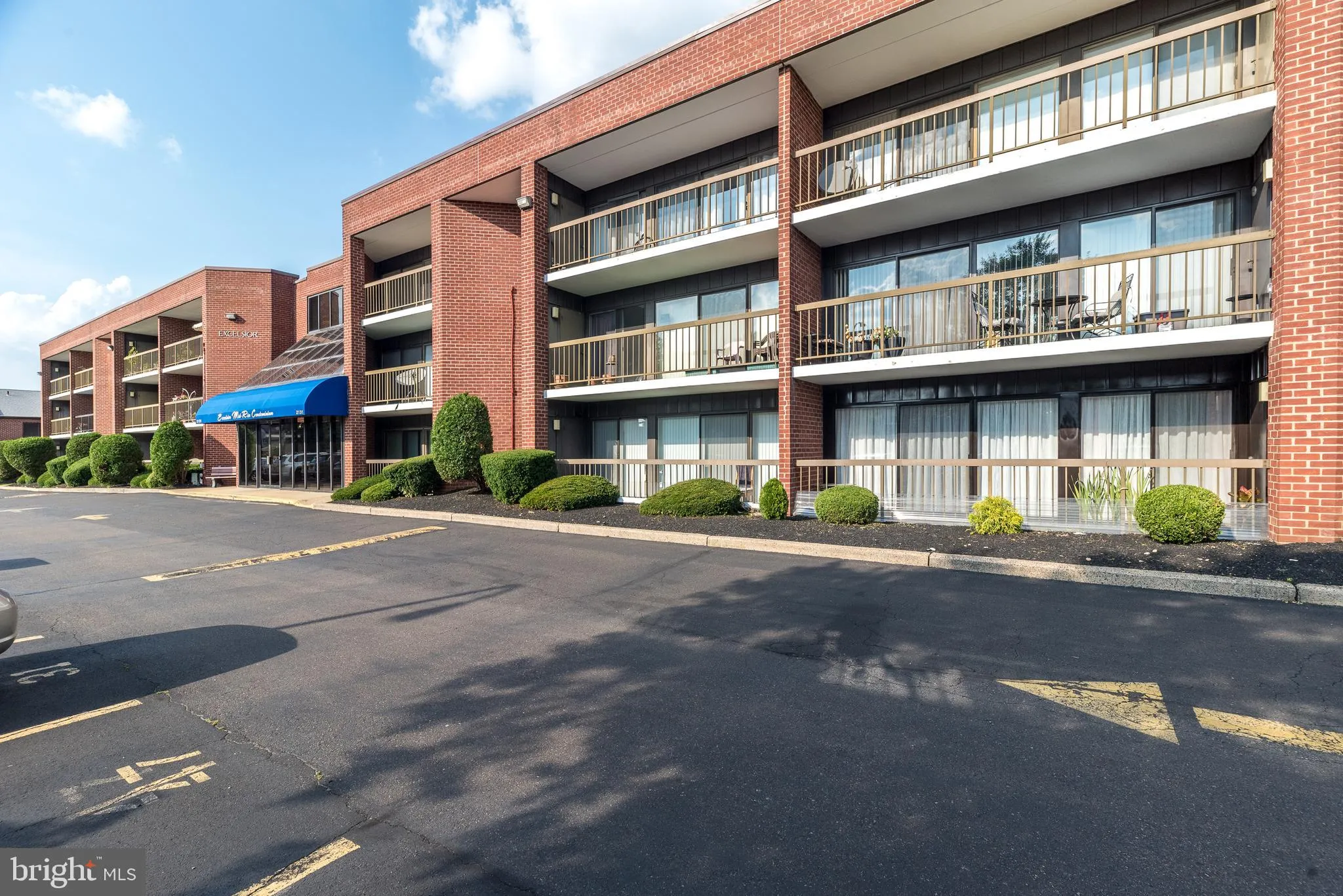 Philadelphia, Pennsylvania 19115, United States, 2 Bedrooms Bedrooms, ,2 BathroomsBathrooms,Residential,Active,183919