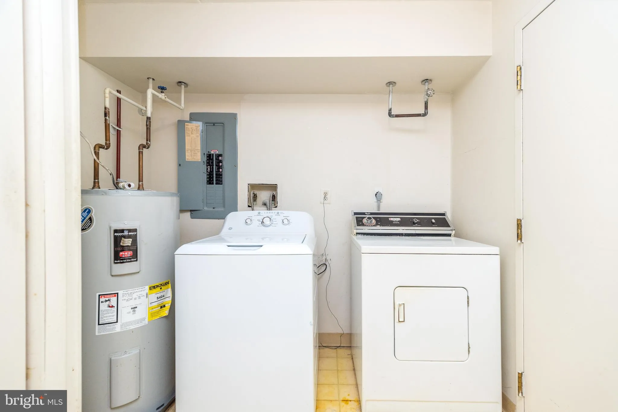 Philadelphia, Pennsylvania 19115, United States, 2 Bedrooms Bedrooms, ,2 BathroomsBathrooms,Residential,Active,183919