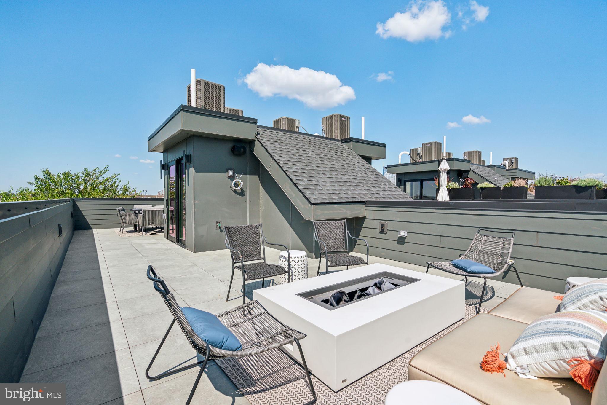 PASSYUNK SQUARE - Residential