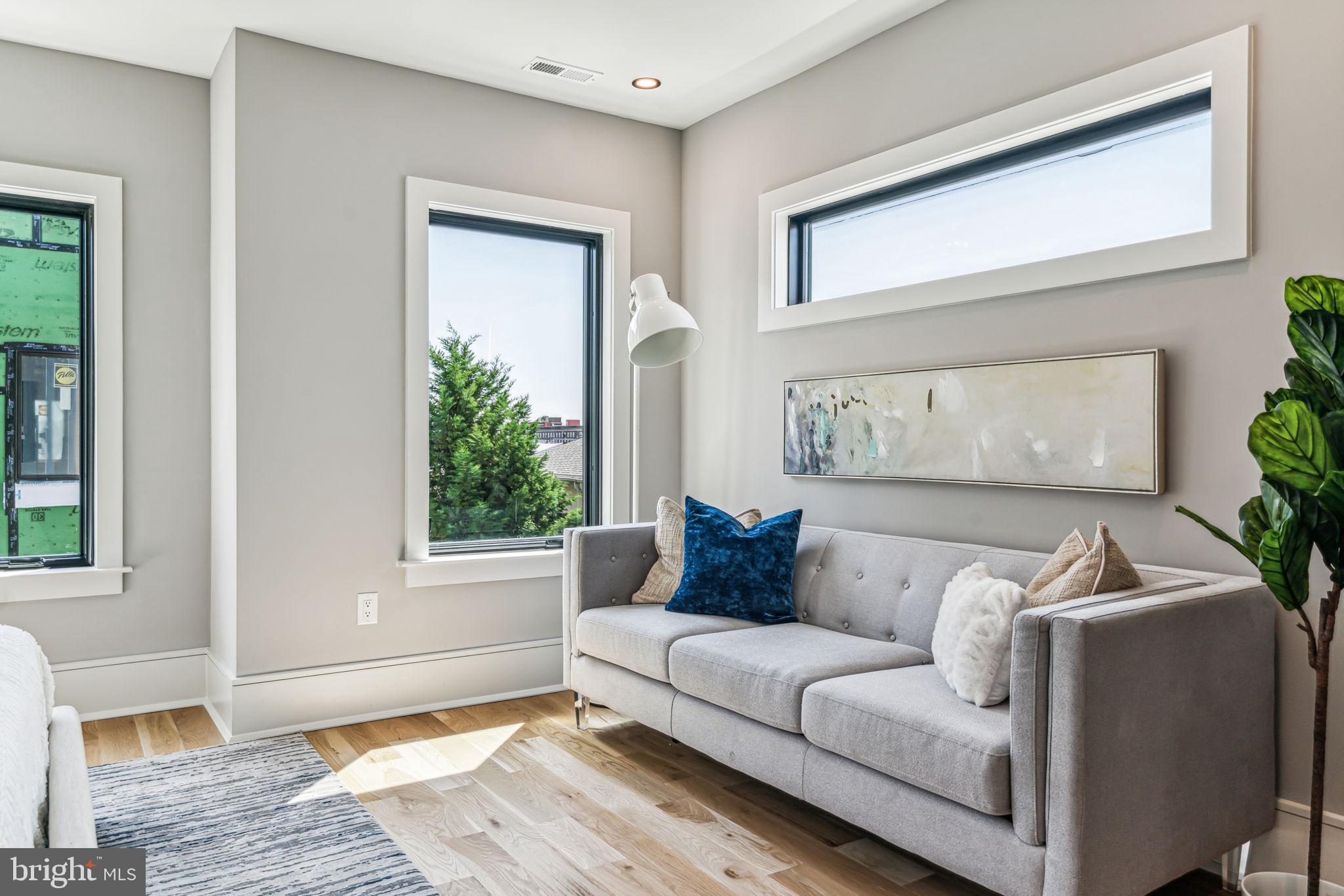 PASSYUNK SQUARE - Residential