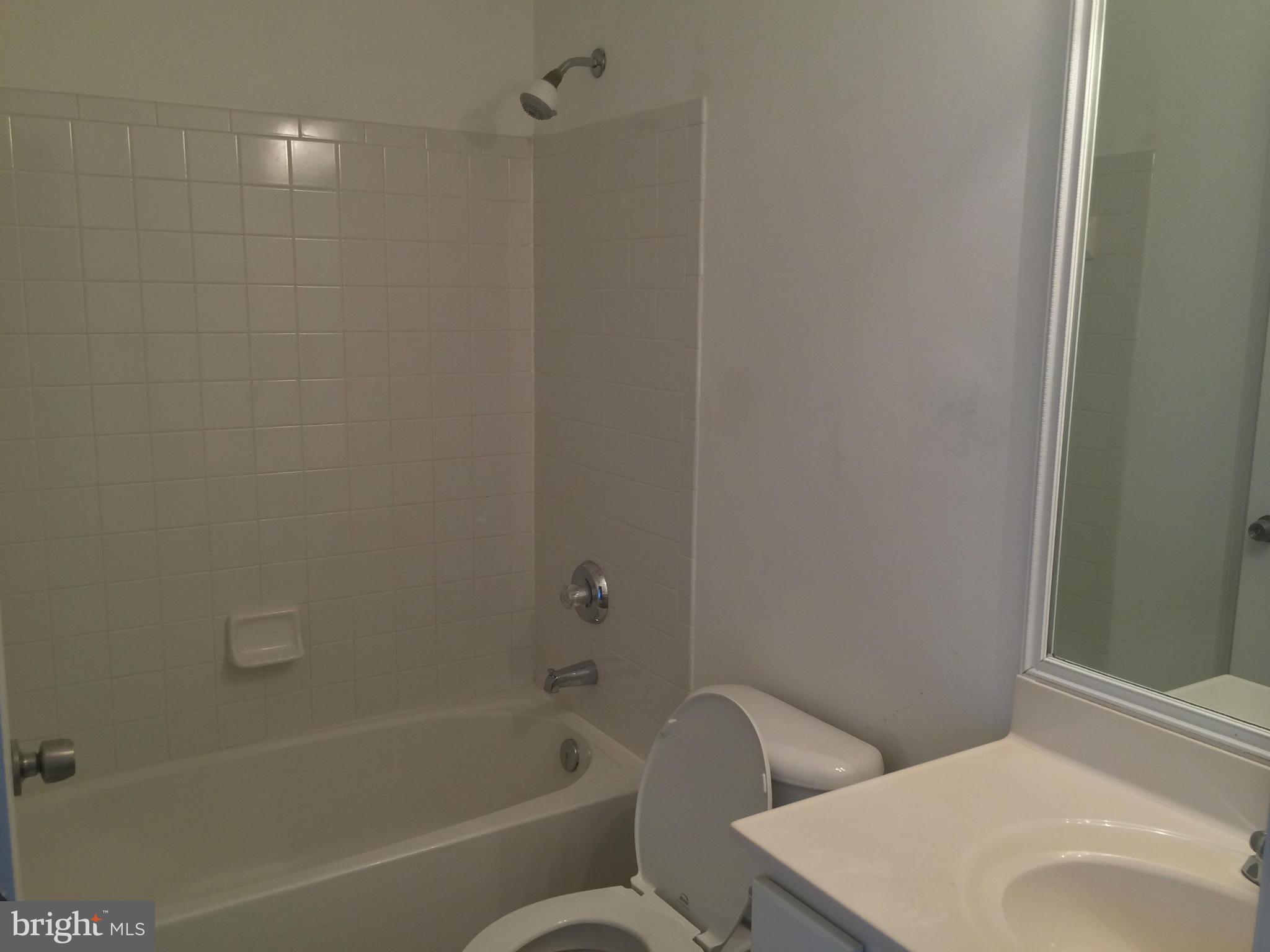 POTOMAC LAKES - Residential Lease