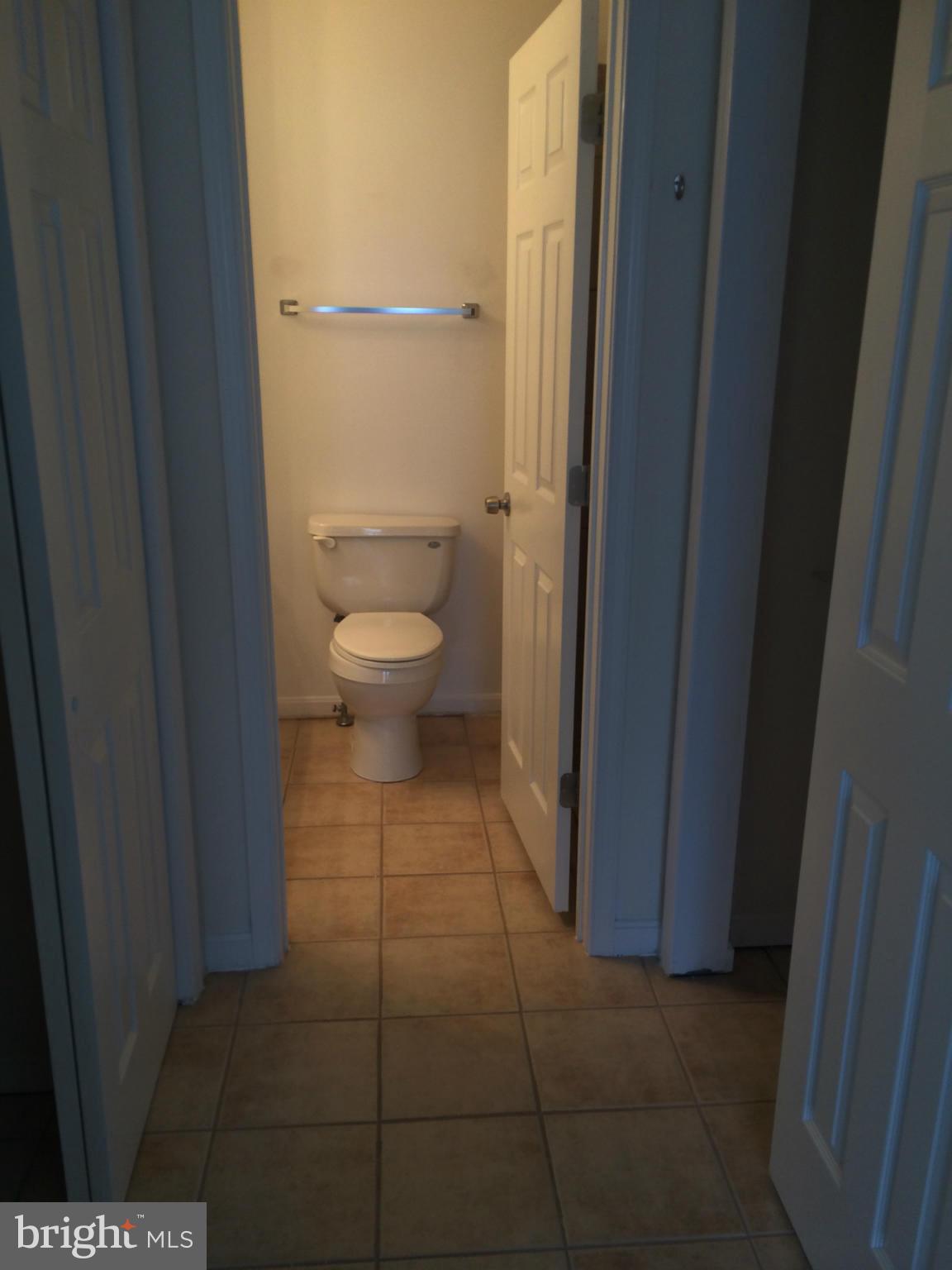 POTOMAC LAKES - Residential Lease