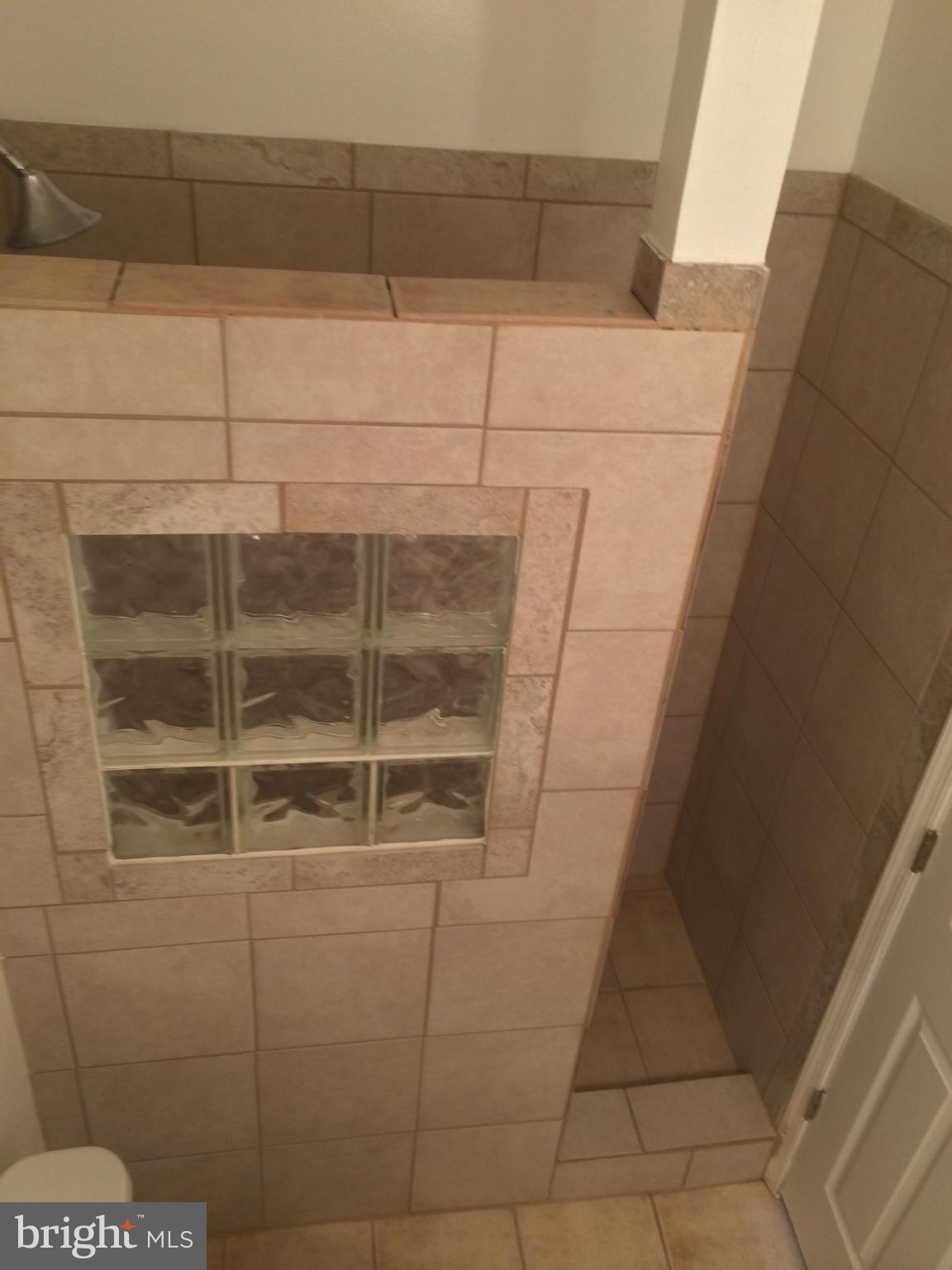 POTOMAC LAKES - Residential Lease