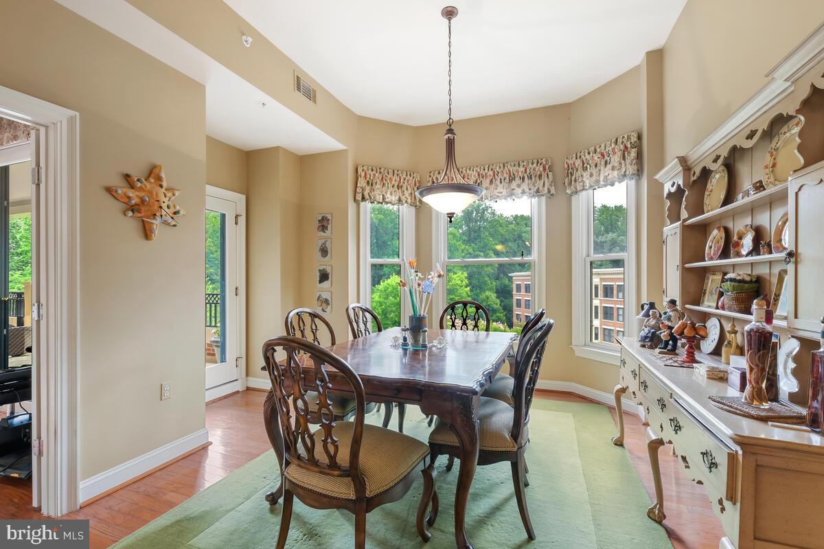 STRATHMORR PARK AT GROSVENOR - Residential