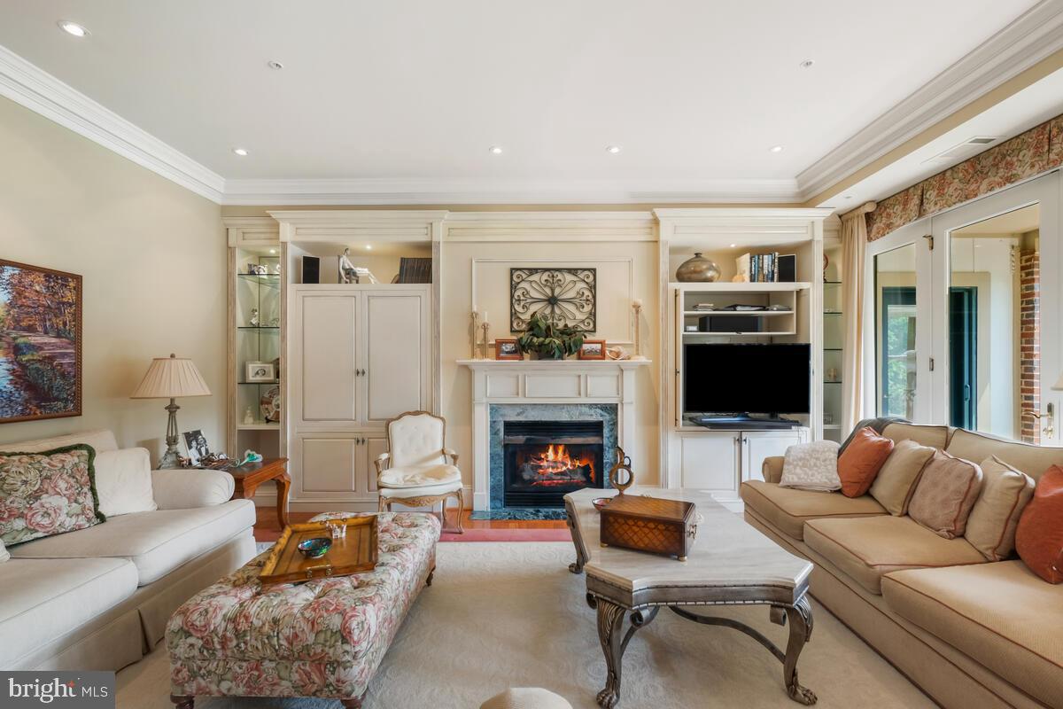 STRATHMORR PARK AT GROSVENOR - Residential