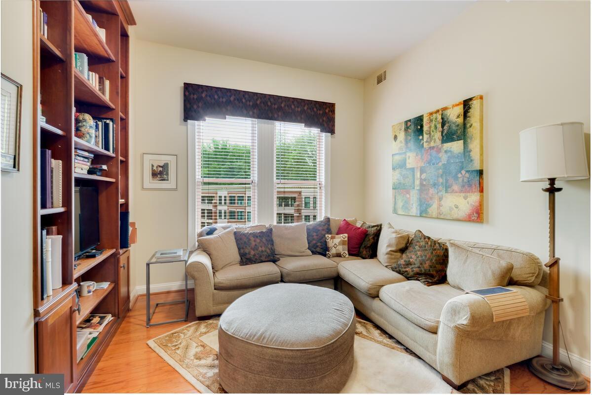 STRATHMORR PARK AT GROSVENOR - Residential