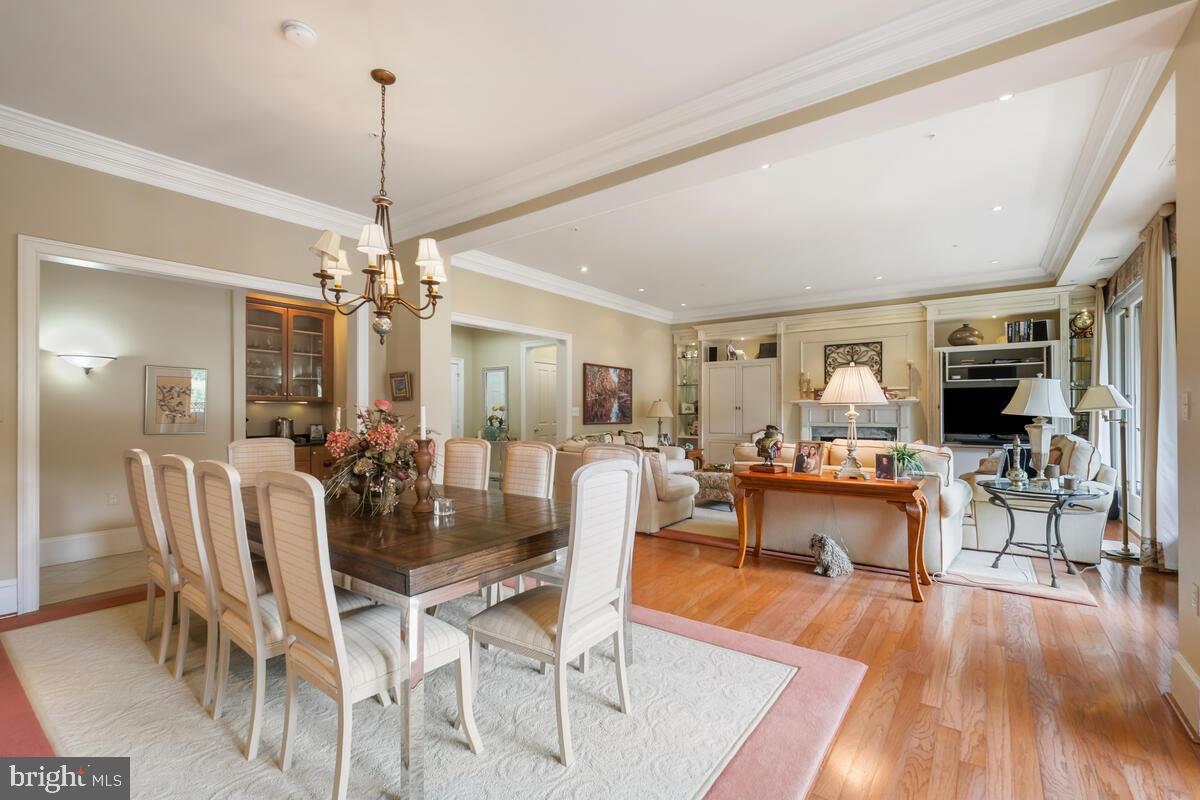 STRATHMORR PARK AT GROSVENOR - Residential