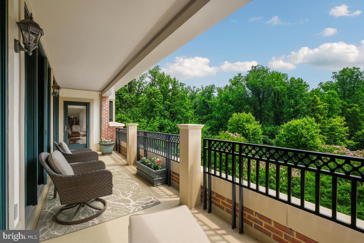 STRATHMORR PARK AT GROSVENOR - Residential