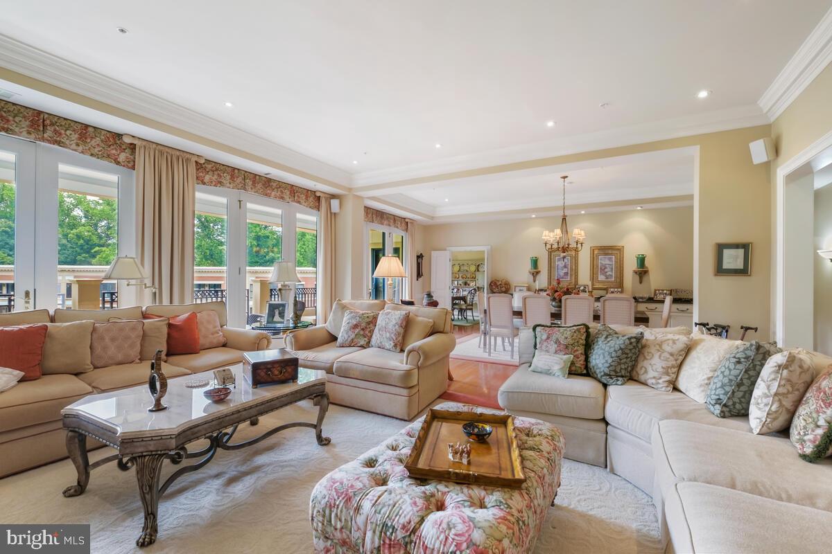 STRATHMORR PARK AT GROSVENOR - Residential