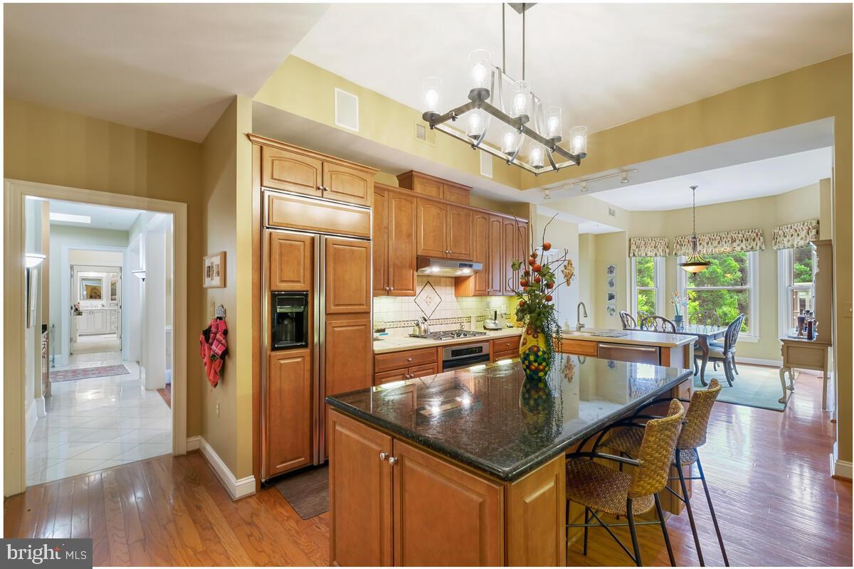 STRATHMORR PARK AT GROSVENOR - Residential