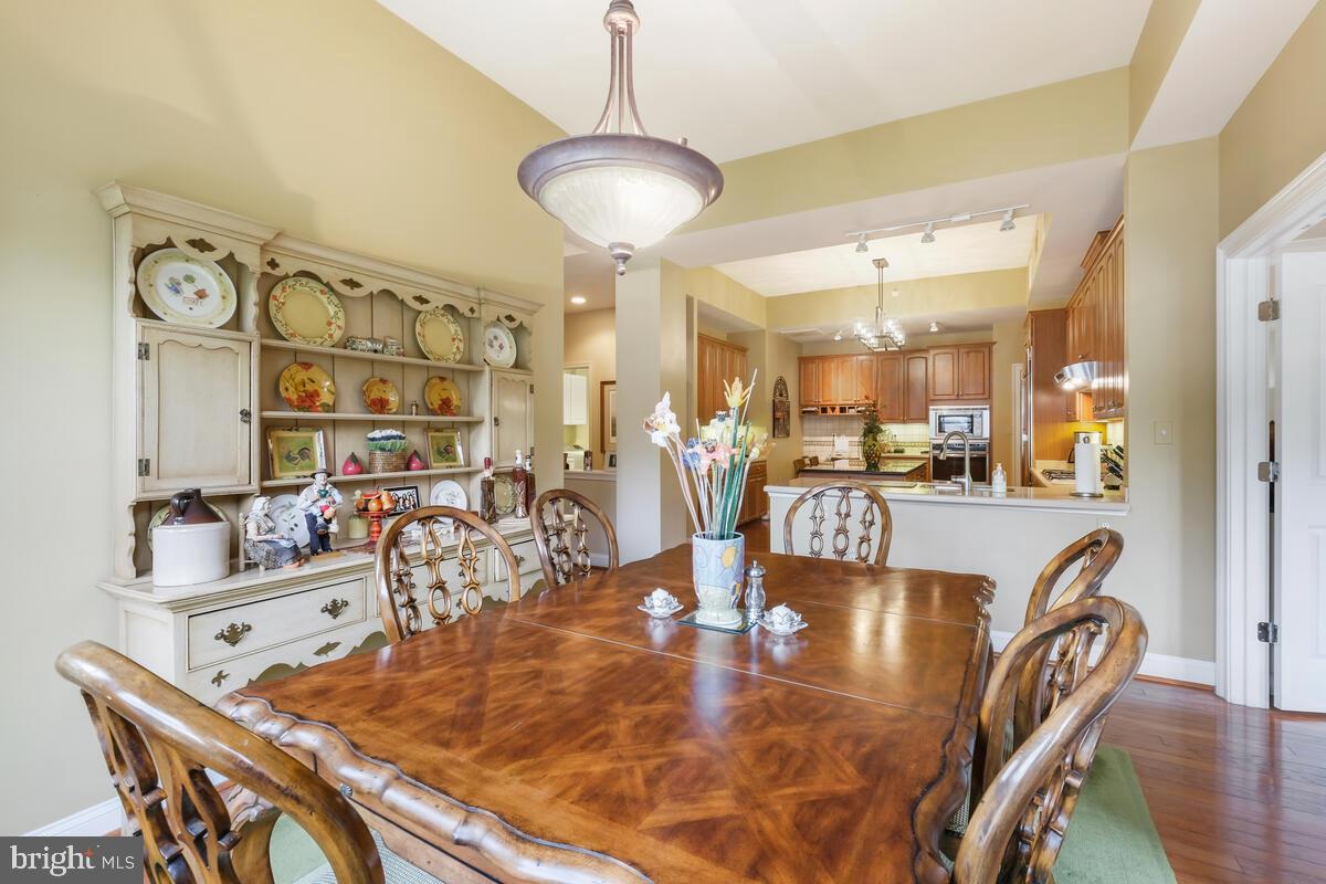 STRATHMORR PARK AT GROSVENOR - Residential