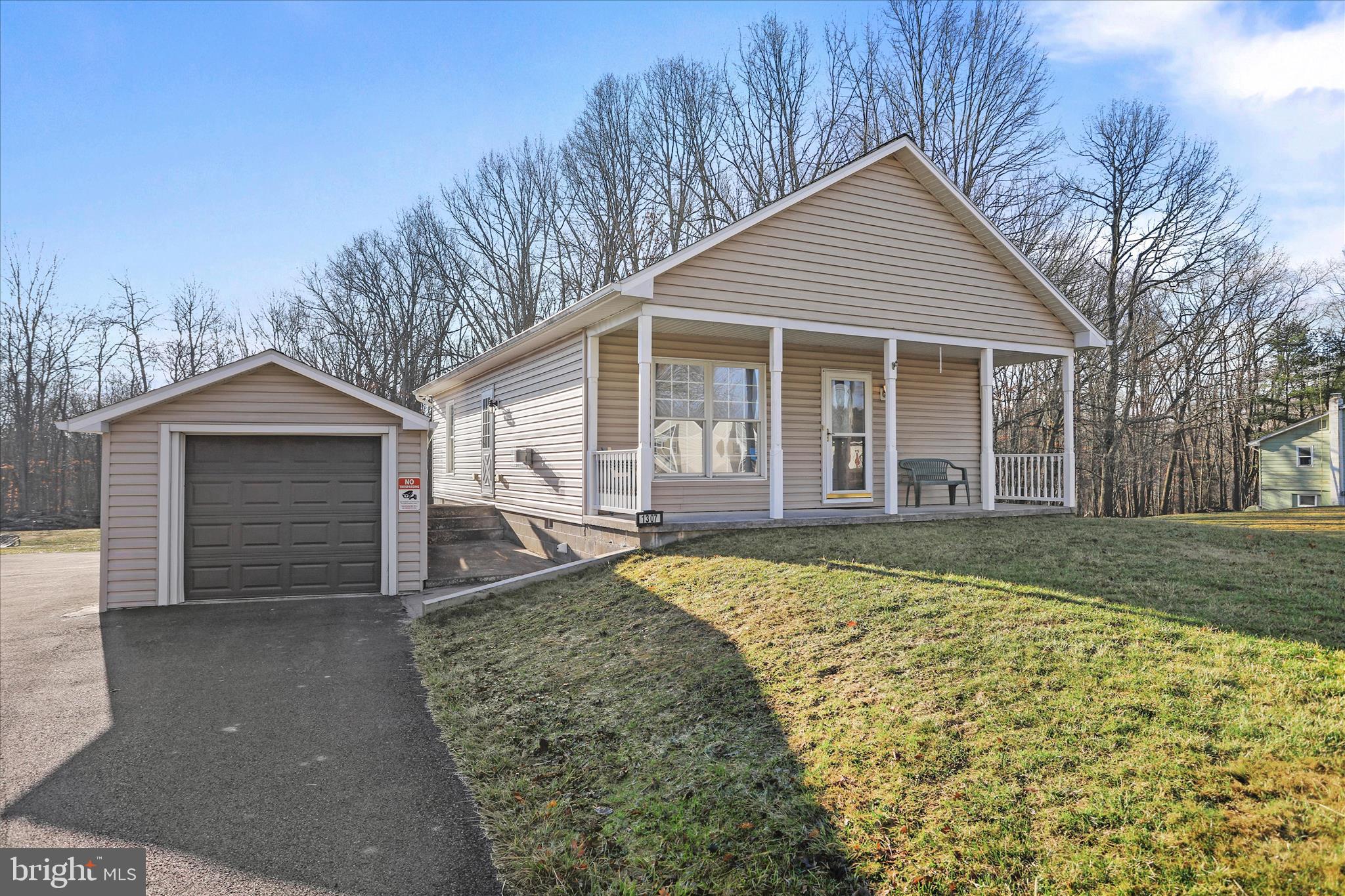 MOUNTAIN LAKE PARK - Residential