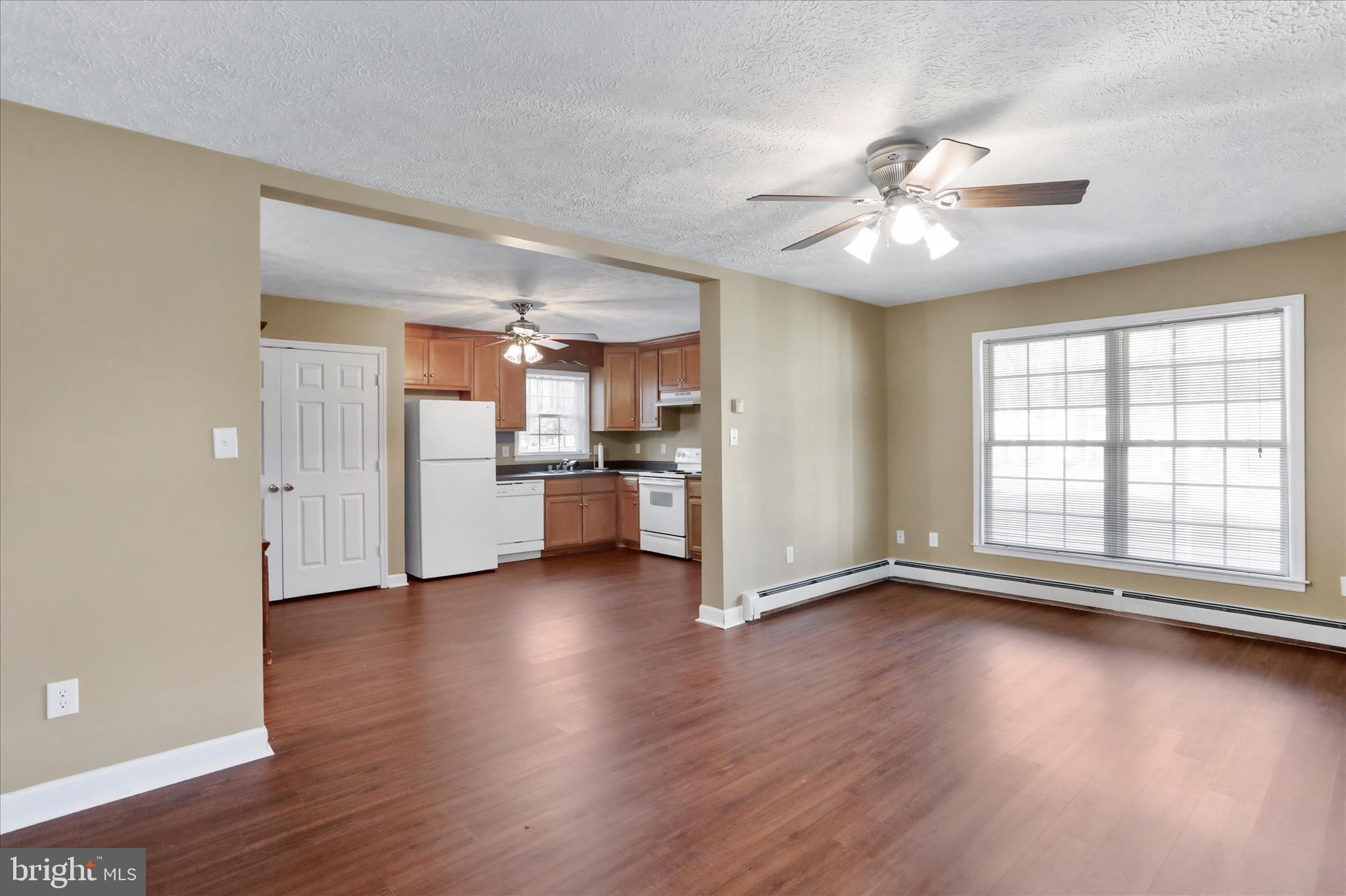 MOUNTAIN LAKE PARK - Residential