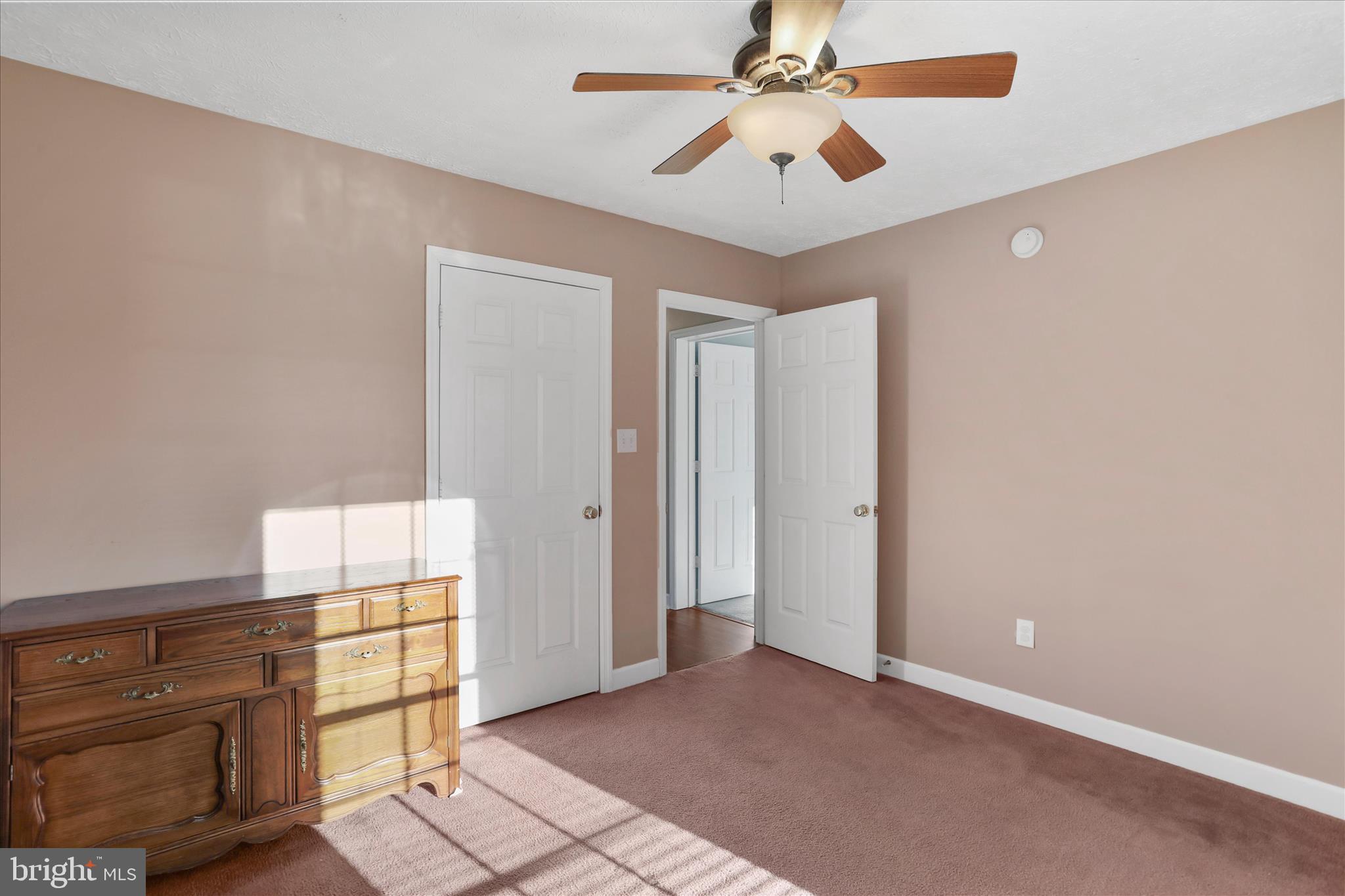 MOUNTAIN LAKE PARK - Residential