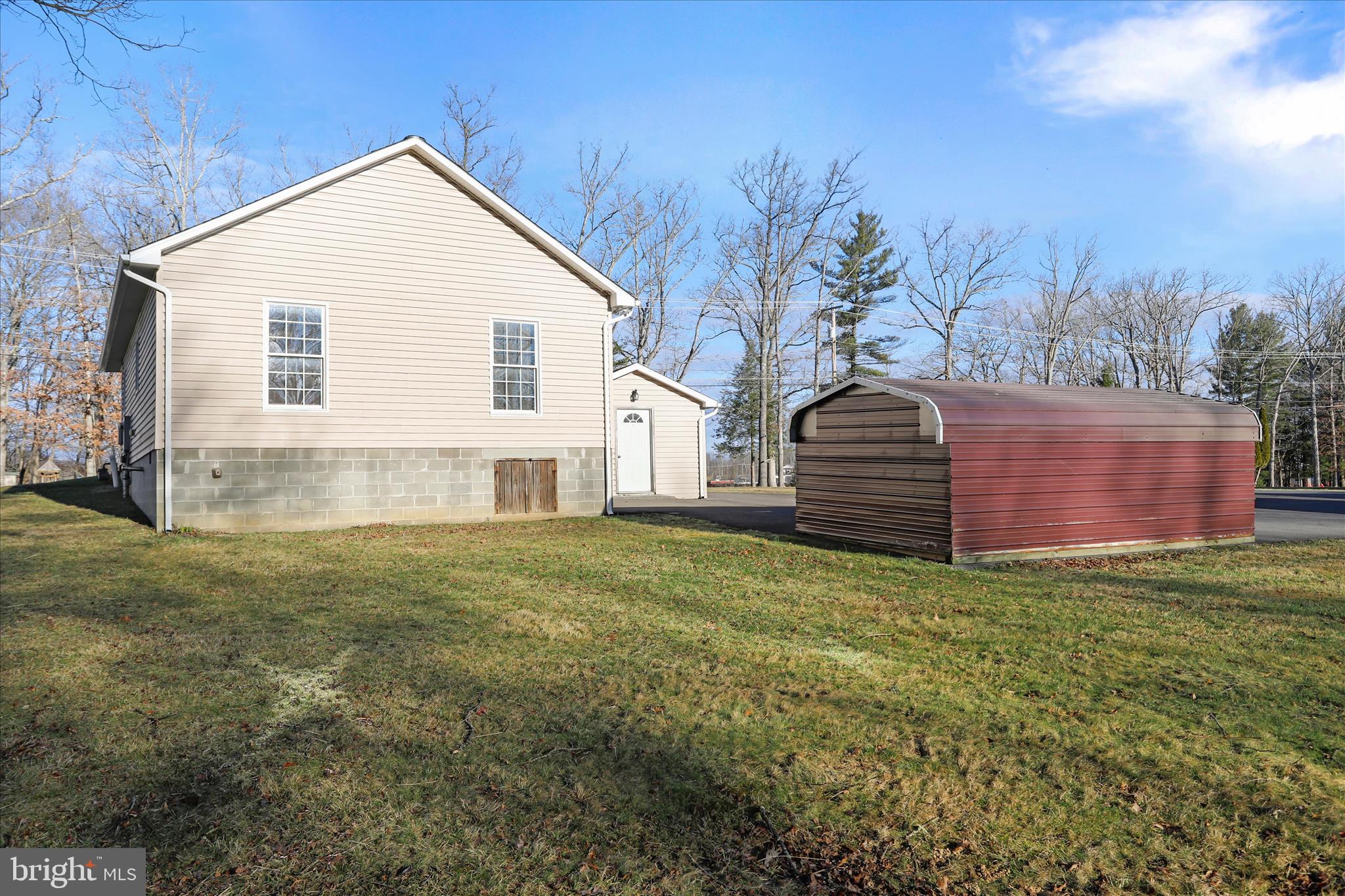 MOUNTAIN LAKE PARK - Residential