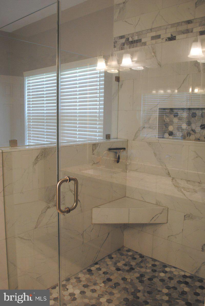 CROSS POINT - Residential Lease