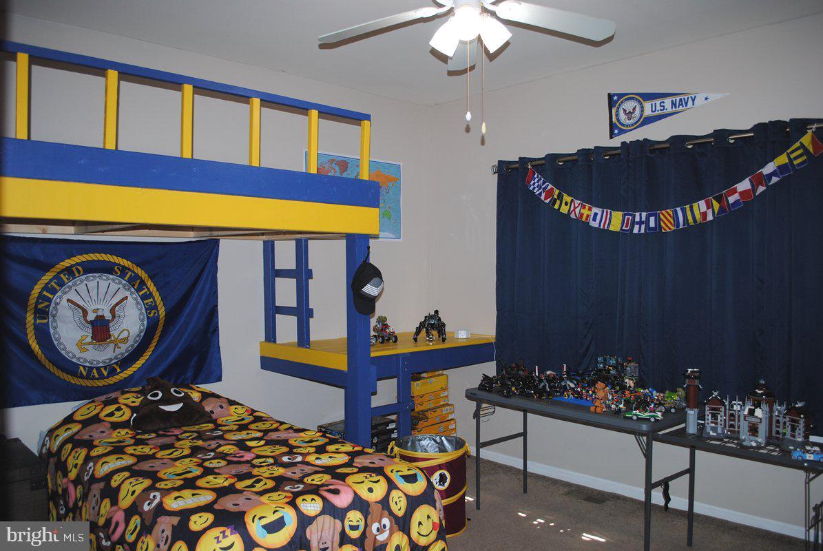 CROSS POINT - Residential Lease