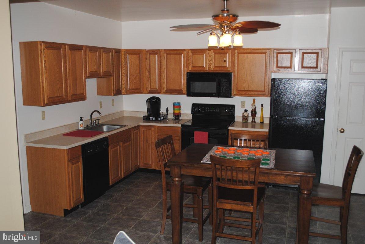 CROSS POINT - Residential Lease