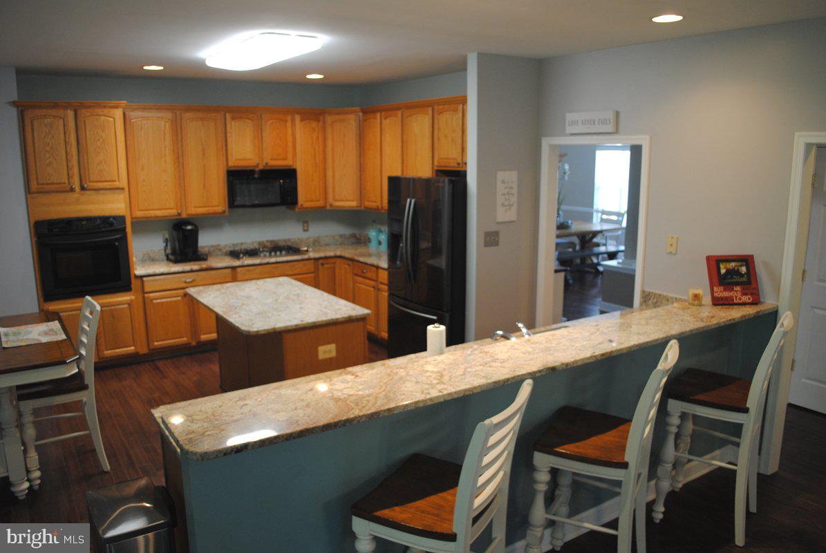 CROSS POINT - Residential Lease