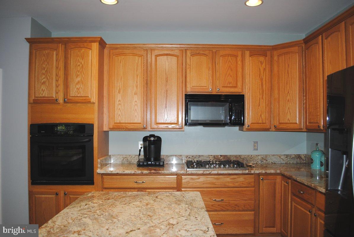 CROSS POINT - Residential Lease