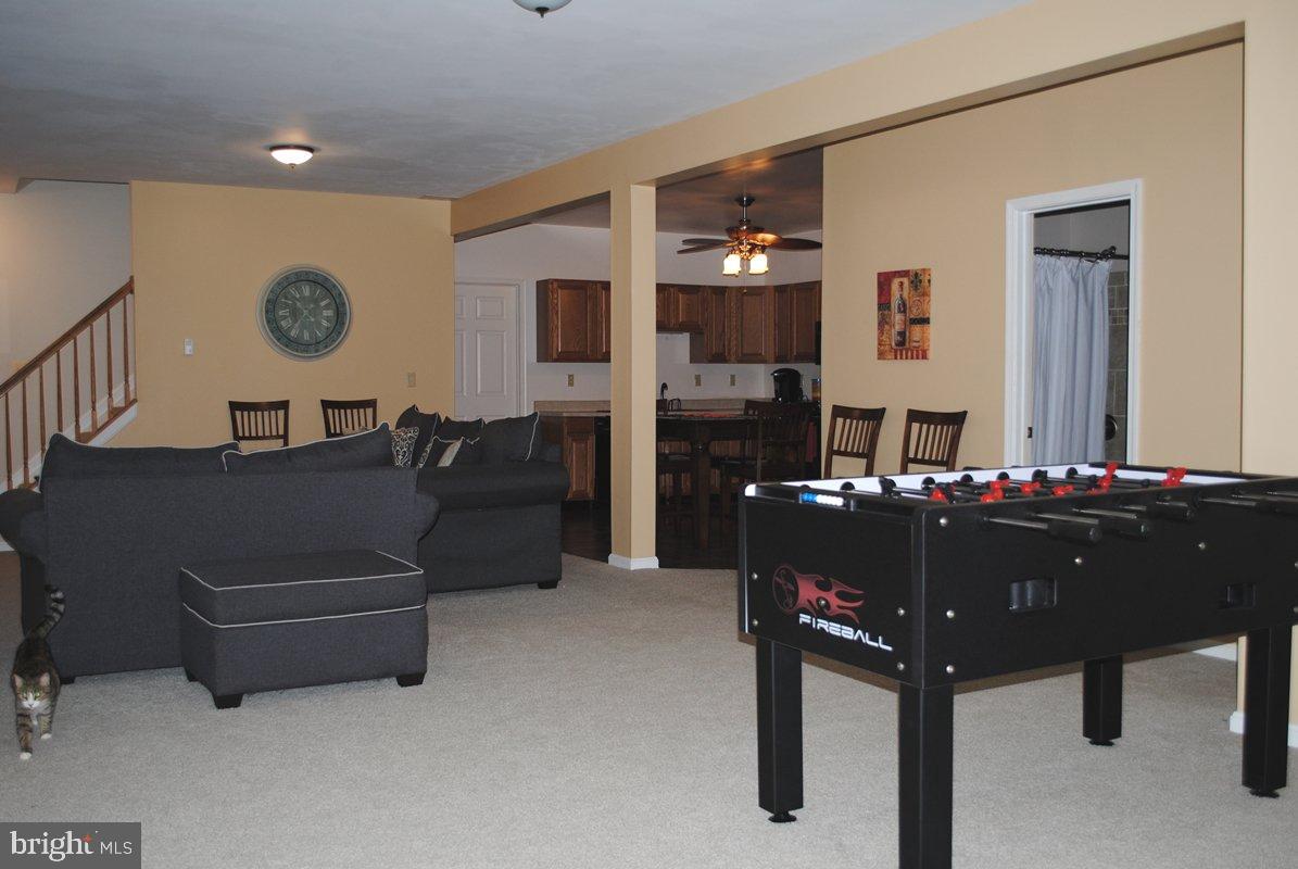 CROSS POINT - Residential Lease