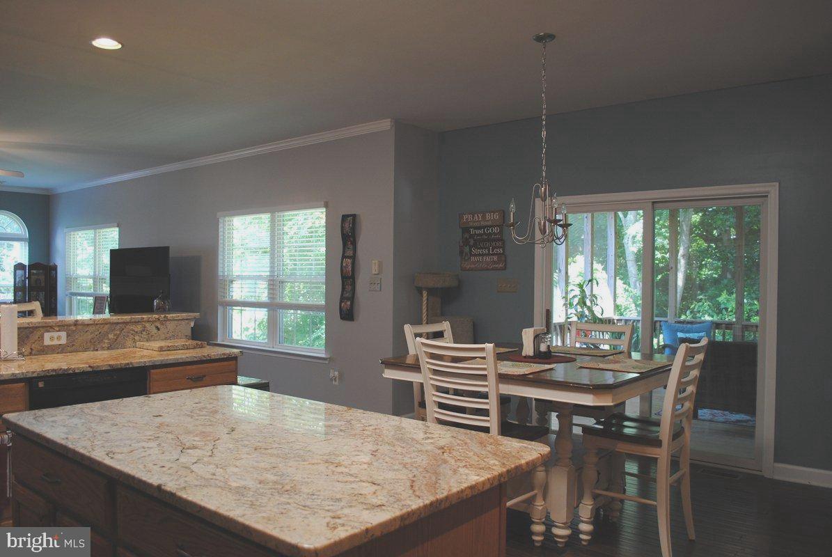 CROSS POINT - Residential Lease