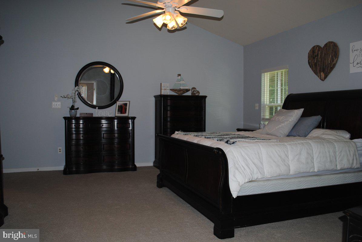 CROSS POINT - Residential Lease