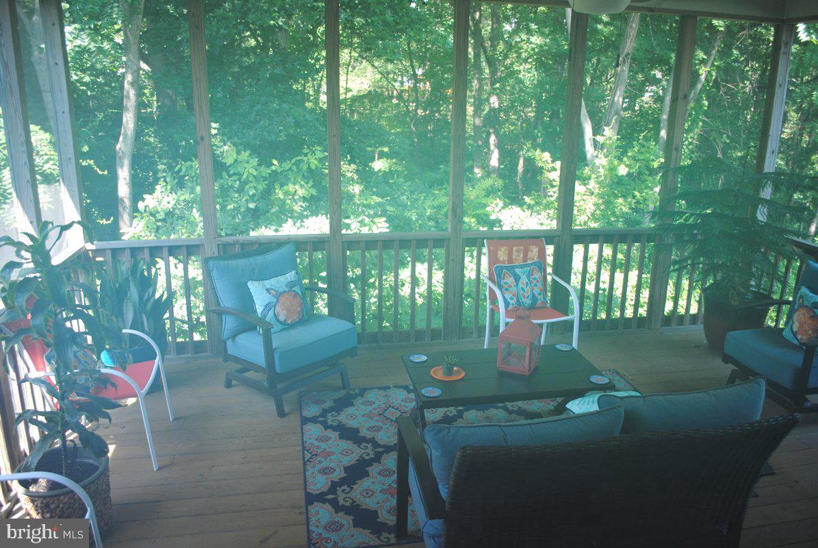 CROSS POINT - Residential Lease