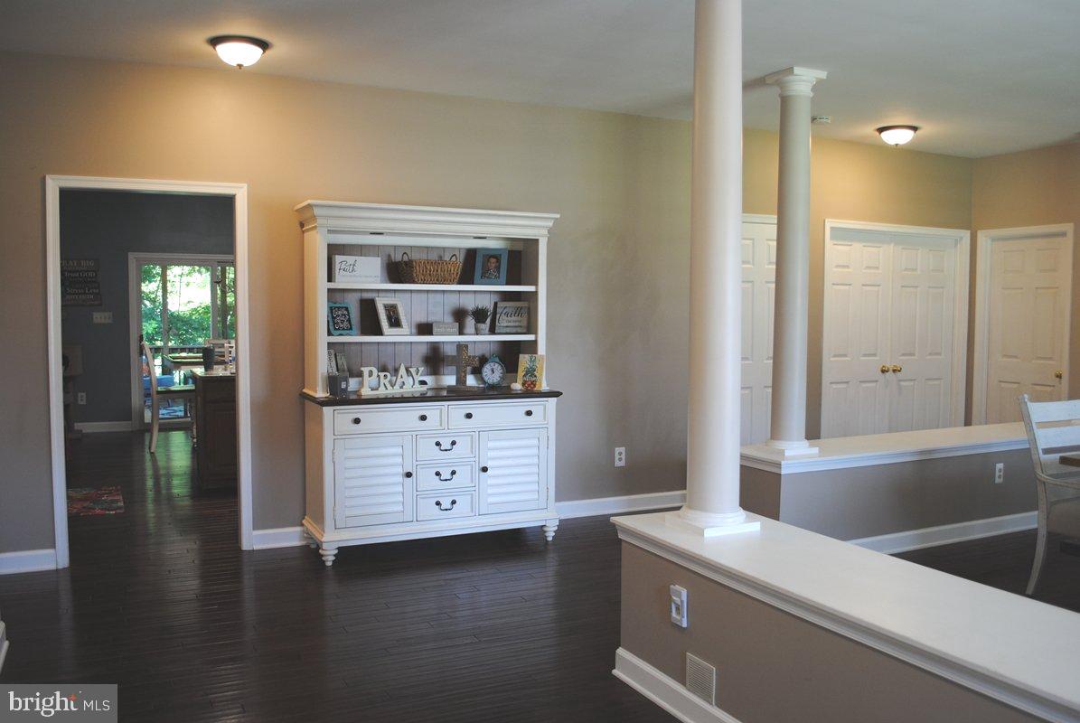 CROSS POINT - Residential Lease