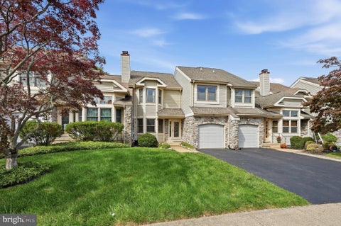 Townhouse For Sale - 331 Basswood Circle<br/> FEASTERVILLE TREVOSE, PA 19053