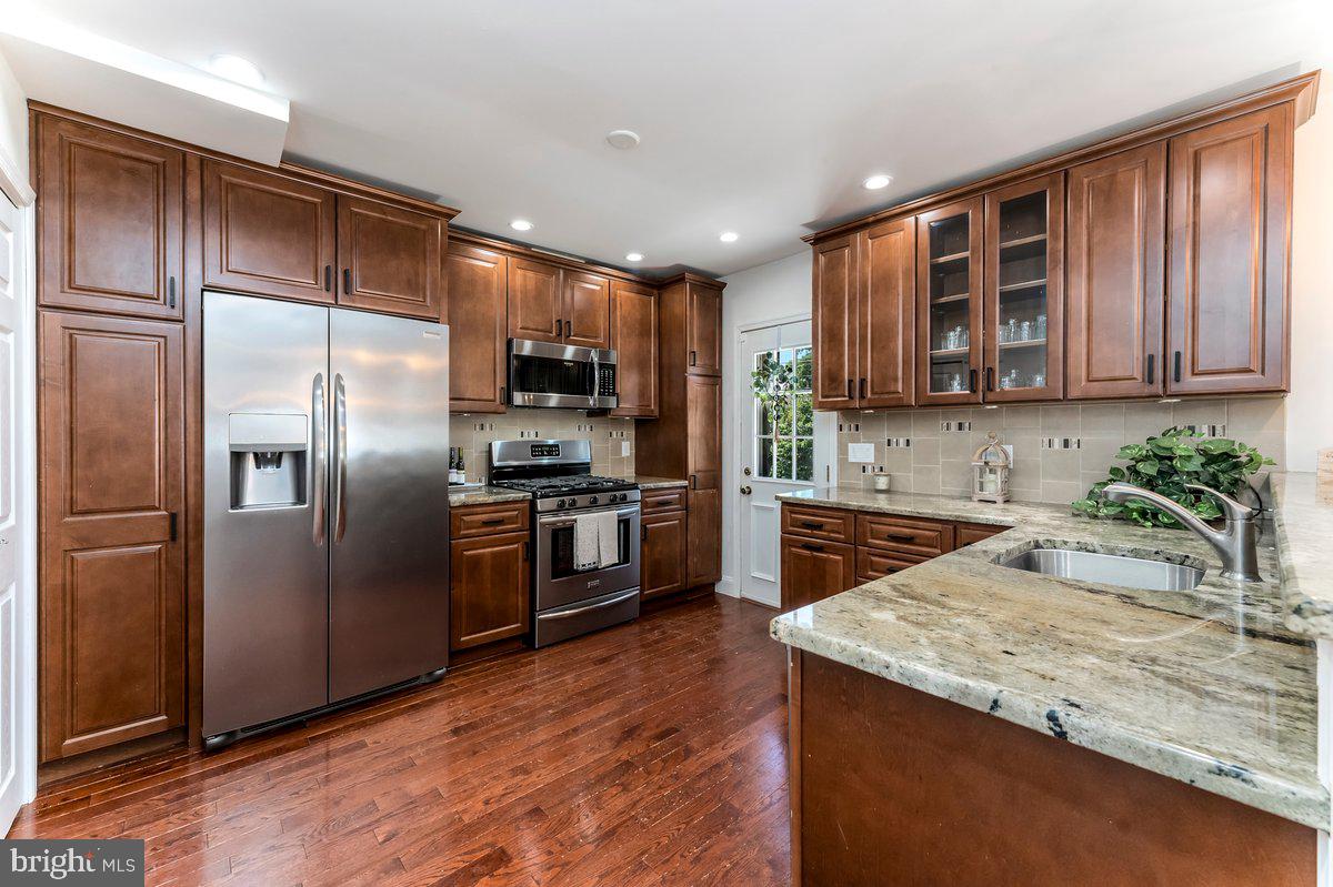 LYNNWOOD - Residential