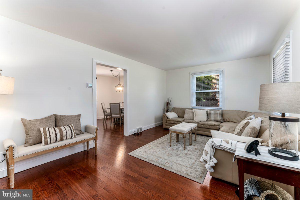 LYNNWOOD - Residential