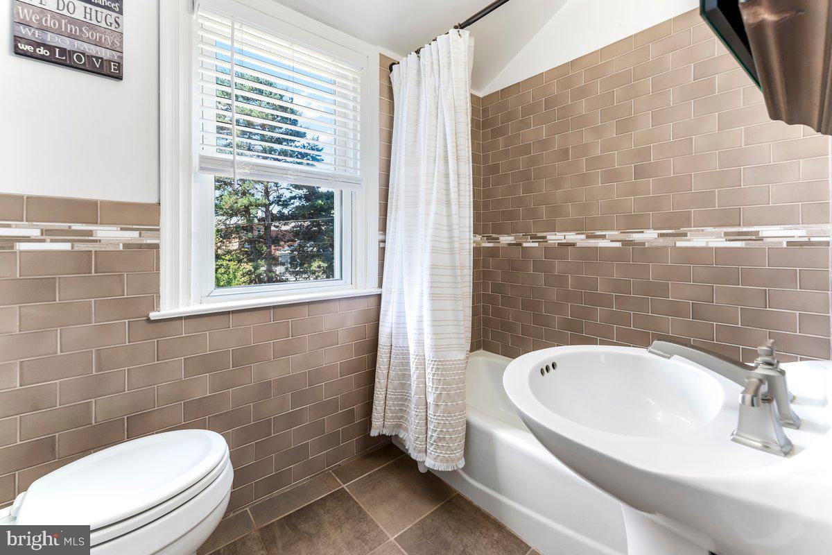 LYNNWOOD - Residential