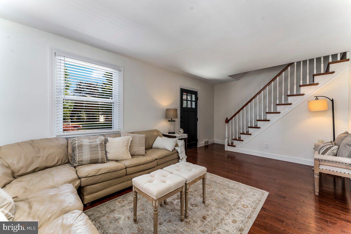 LYNNWOOD - Residential