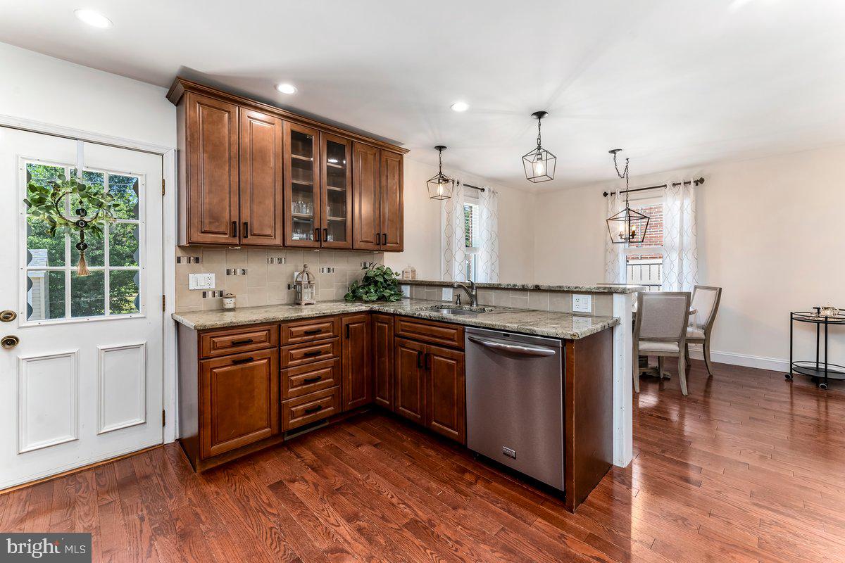 LYNNWOOD - Residential