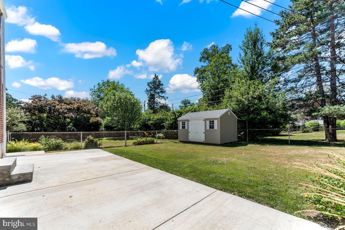 LYNNWOOD - Residential