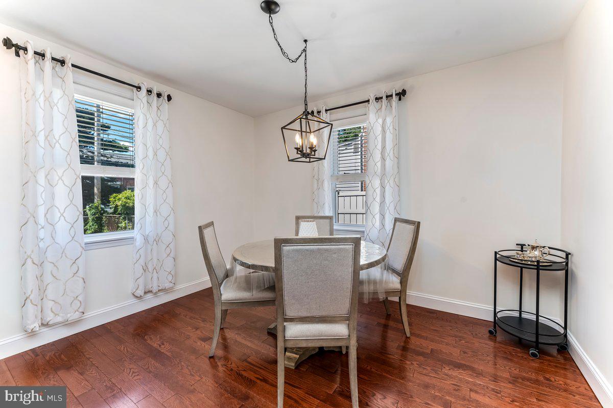 LYNNWOOD - Residential